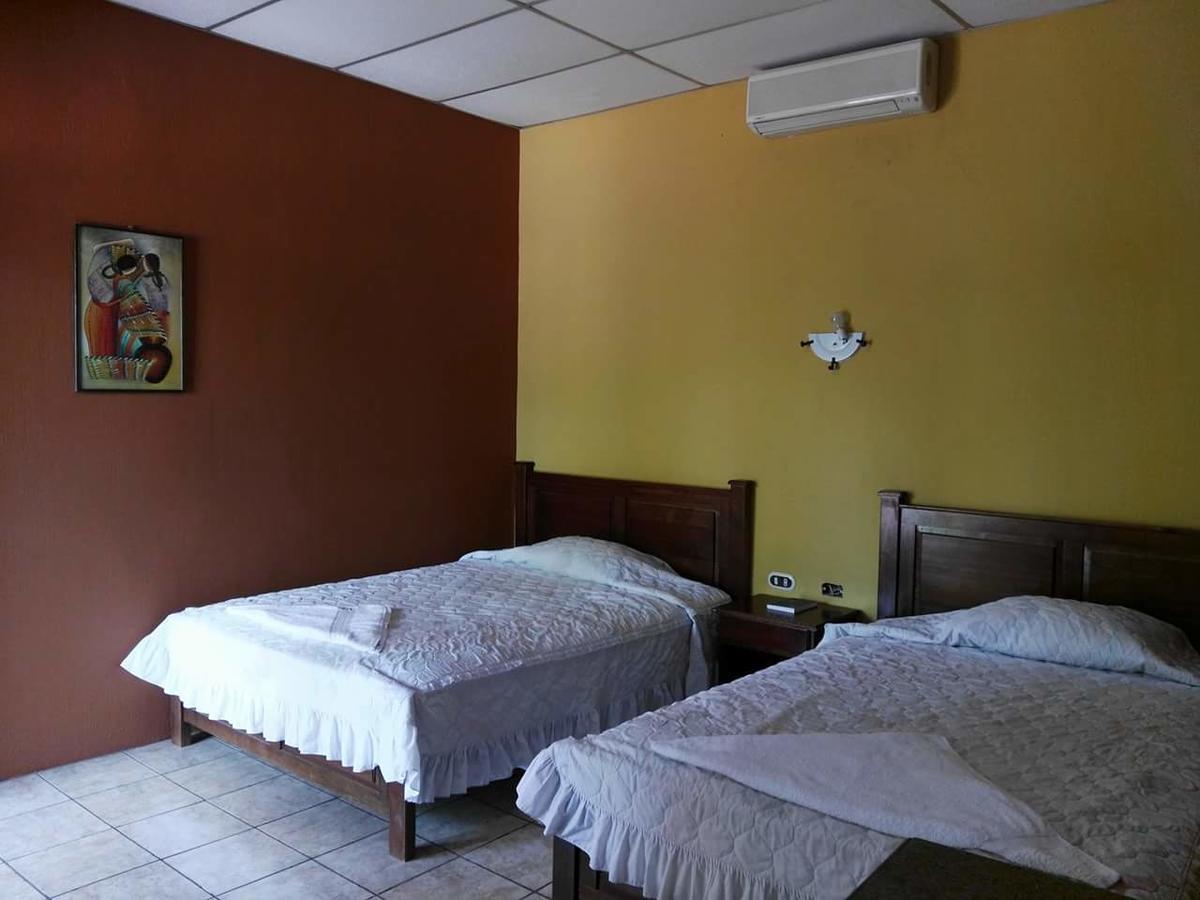 Hotel Santa Cruz Zapaca エクステリア 写真