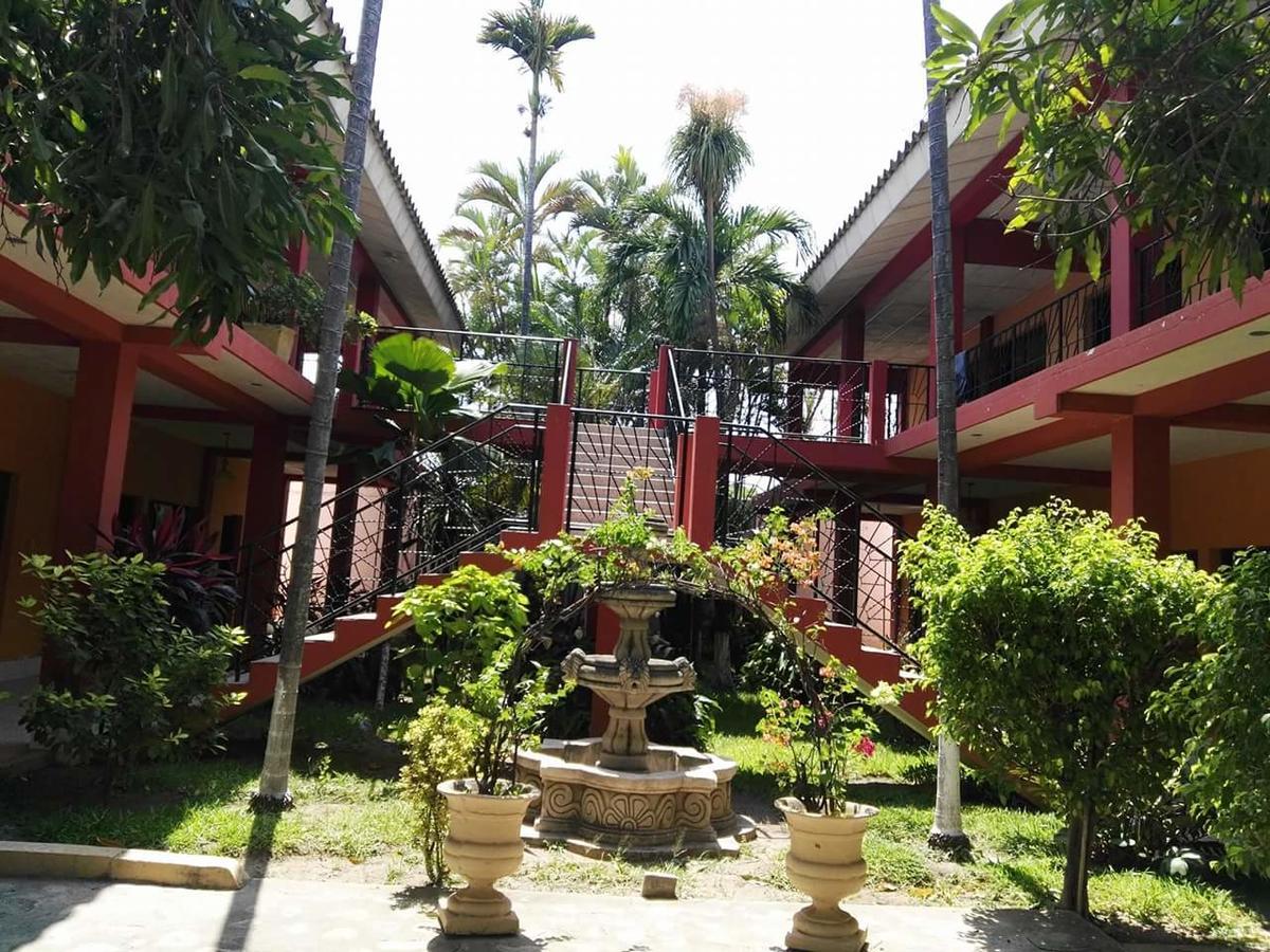 Hotel Santa Cruz Zapaca エクステリア 写真