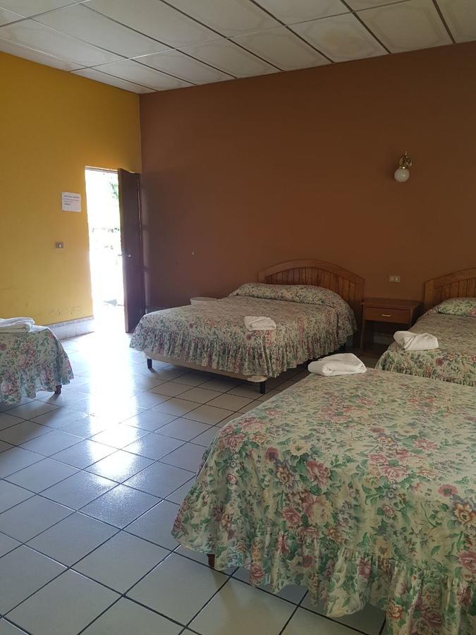 Hotel Santa Cruz Zapaca エクステリア 写真